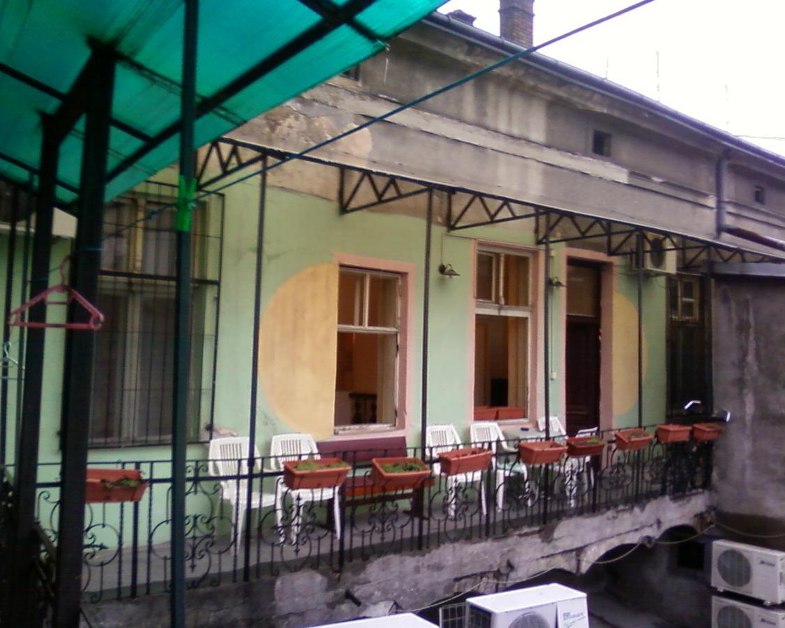 Central Station Hostel Belgrade Exterior photo