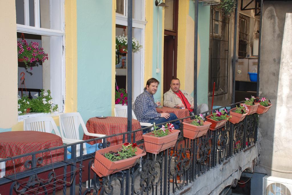 Central Station Hostel Belgrade Exterior photo